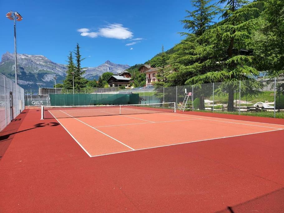 Appartement Dans Chalet Avec Piscine Couverte Saint-Gervais-les-Bains Exteriér fotografie